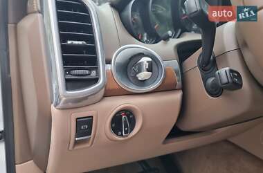 Внедорожник / Кроссовер Porsche Cayenne 2013 в 