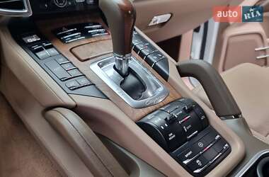 Внедорожник / Кроссовер Porsche Cayenne 2013 в 