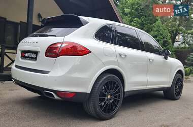 Внедорожник / Кроссовер Porsche Cayenne 2013 в 