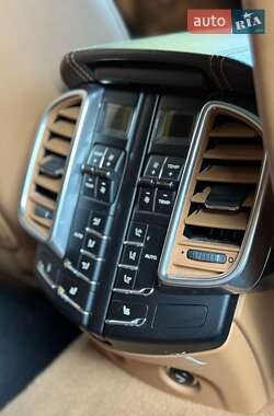 Внедорожник / Кроссовер Porsche Cayenne 2013 в 