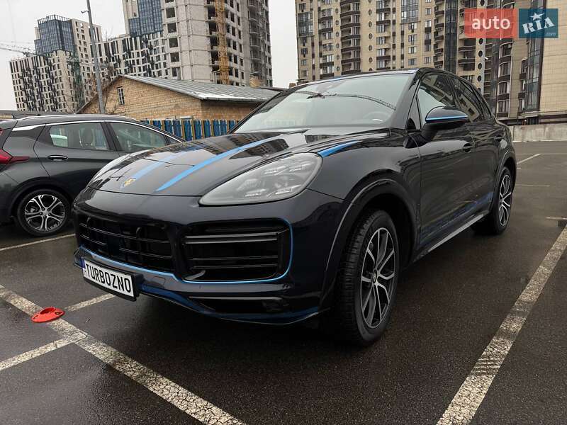 Внедорожник / Кроссовер Porsche Cayenne 2019 в 