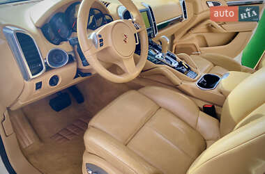 Внедорожник / Кроссовер Porsche Cayenne 2011 в 