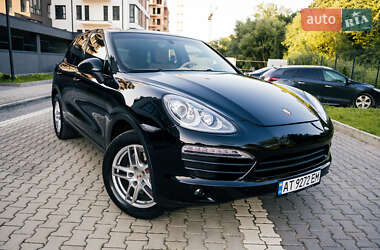 Позашляховик / Кросовер Porsche Cayenne 2012 в 