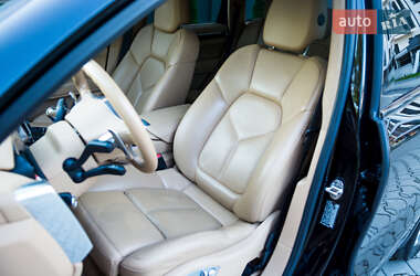 Позашляховик / Кросовер Porsche Cayenne 2012 в 