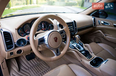 Позашляховик / Кросовер Porsche Cayenne 2012 в 