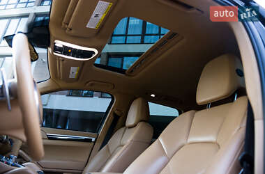 Позашляховик / Кросовер Porsche Cayenne 2012 в 