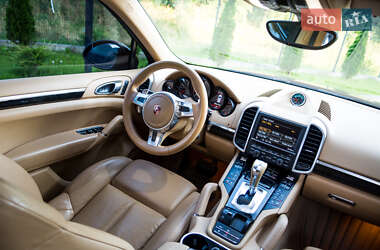 Позашляховик / Кросовер Porsche Cayenne 2012 в 