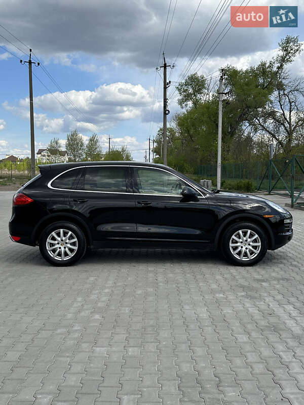 Внедорожник / Кроссовер Porsche Cayenne 2014 в Белогородке