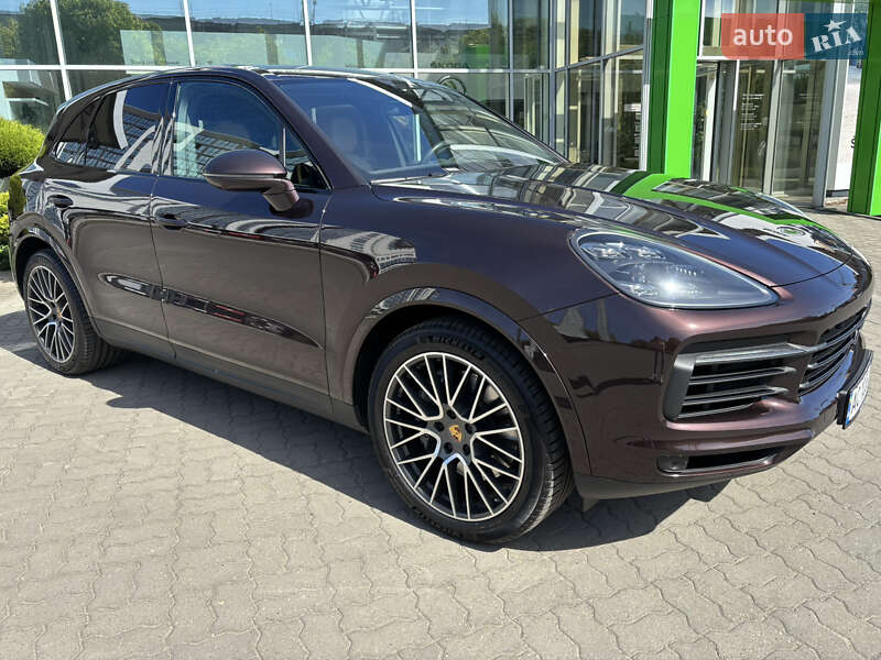 Внедорожник / Кроссовер Porsche Cayenne 2020 в 