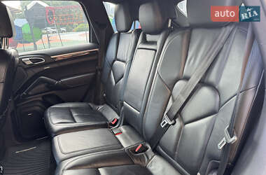 Внедорожник / Кроссовер Porsche Cayenne 2012 в 