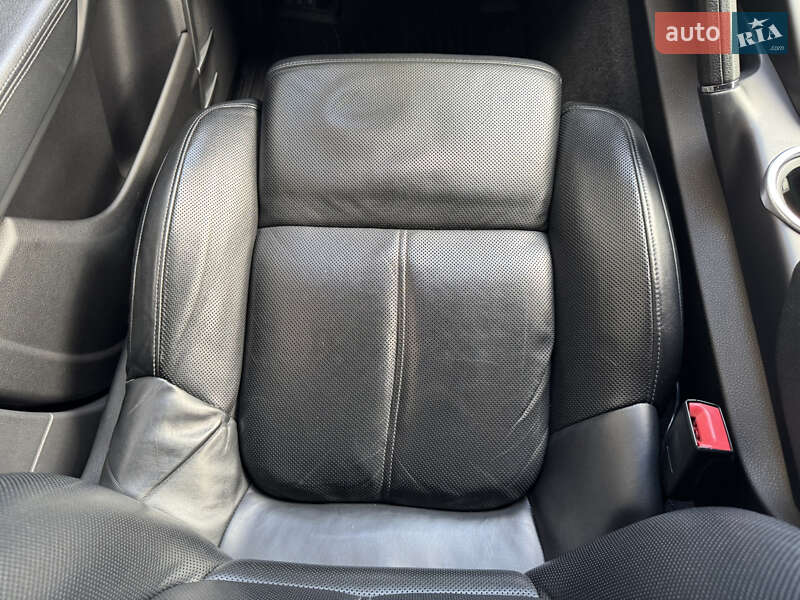 Внедорожник / Кроссовер Porsche Cayenne 2012 в Киеве