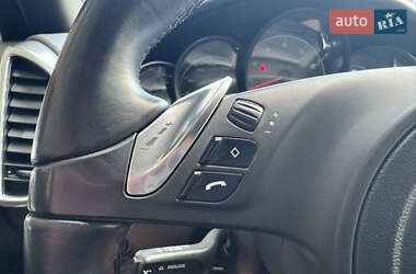 Внедорожник / Кроссовер Porsche Cayenne 2012 в 