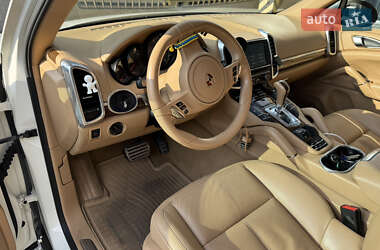 Внедорожник / Кроссовер Porsche Cayenne 2011 в 