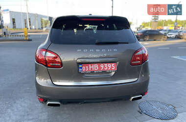Позашляховик / Кросовер Porsche Cayenne 2014 в 