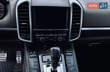 Внедорожник / Кроссовер Porsche Cayenne 2013 в 