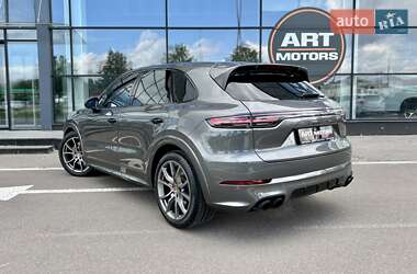 Внедорожник / Кроссовер Porsche Cayenne 2022 в 