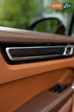 Внедорожник / Кроссовер Porsche Cayenne 2019 в 