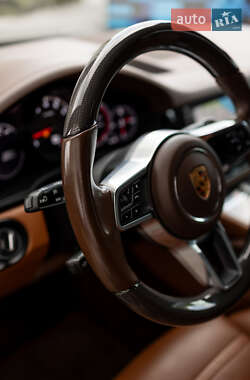 Внедорожник / Кроссовер Porsche Cayenne 2019 в 