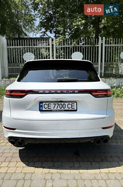 Позашляховик / Кросовер Porsche Cayenne 2019 в 