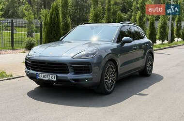 Внедорожник / Кроссовер Porsche Cayenne 2017 в 