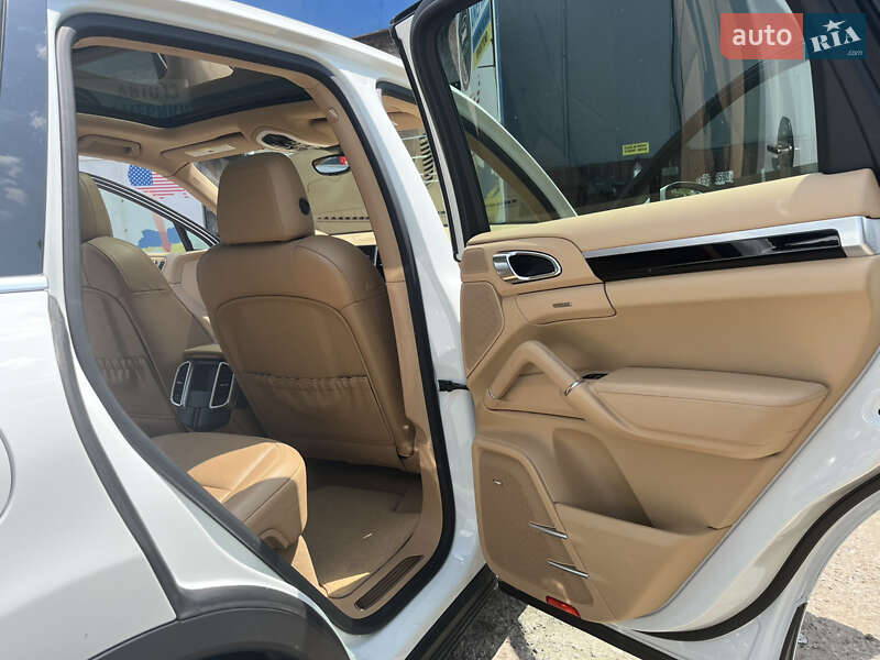 Внедорожник / Кроссовер Porsche Cayenne 2013 в Одессе фото 18 Внедорожник / Кроссовер Porsche Cayenne 2013 в Одессе