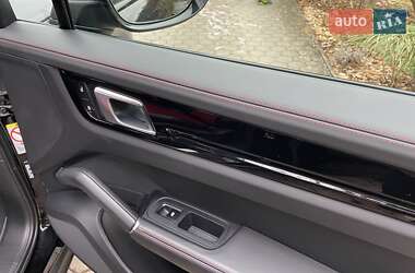 Внедорожник / Кроссовер Porsche Cayenne 2022 в 