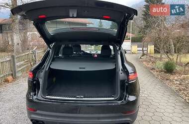 Внедорожник / Кроссовер Porsche Cayenne 2022 в 