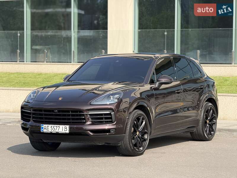 Внедорожник / Кроссовер Porsche Cayenne 2021 в 