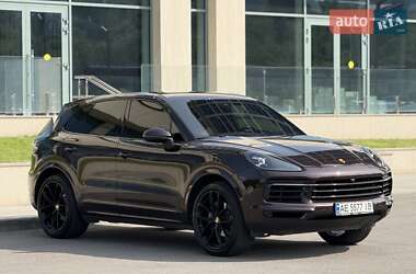 Внедорожник / Кроссовер Porsche Cayenne 2021 в 