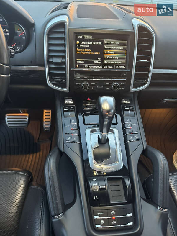 Позашляховик / Кросовер Porsche Cayenne 2011 в Львові