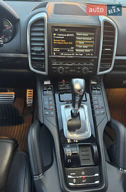 Внедорожник / Кроссовер Porsche Cayenne 2011 в 