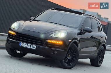 Внедорожник / Кроссовер Porsche Cayenne 2012 в 