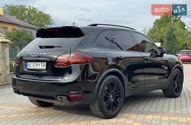 Внедорожник / Кроссовер Porsche Cayenne 2012 в 