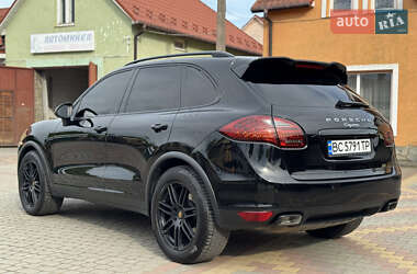 Внедорожник / Кроссовер Porsche Cayenne 2012 в 