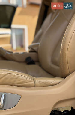 Внедорожник / Кроссовер Porsche Cayenne 2012 в 