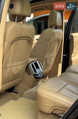 Внедорожник / Кроссовер Porsche Cayenne 2012 в 