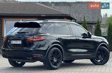 Внедорожник / Кроссовер Porsche Cayenne 2012 в 