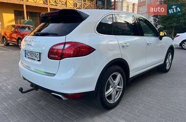 Внедорожник / Кроссовер Porsche Cayenne 2012 в 