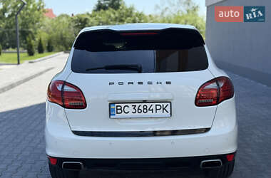 Внедорожник / Кроссовер Porsche Cayenne 2010 в 
