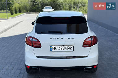 Внедорожник / Кроссовер Porsche Cayenne 2010 в 