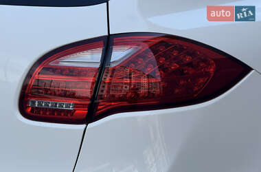 Внедорожник / Кроссовер Porsche Cayenne 2010 в 