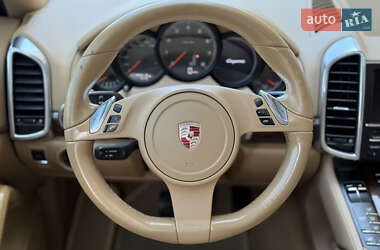 Внедорожник / Кроссовер Porsche Cayenne 2010 в 