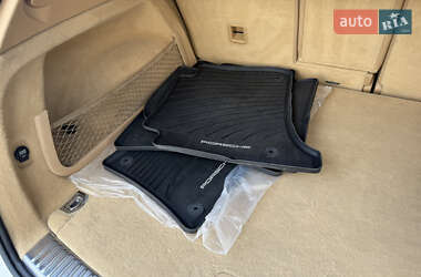Внедорожник / Кроссовер Porsche Cayenne 2010 в 