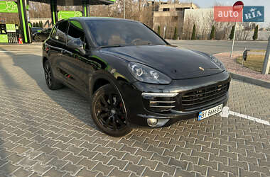 Внедорожник / Кроссовер Porsche Cayenne 2014 в 