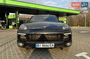 Внедорожник / Кроссовер Porsche Cayenne 2014 в 