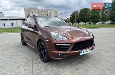 Внедорожник / Кроссовер Porsche Cayenne 2012 в 