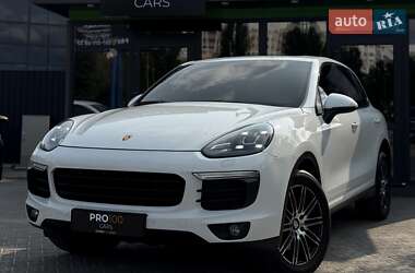 Внедорожник / Кроссовер Porsche Cayenne 2016 в Киеве