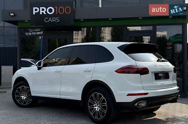 Внедорожник / Кроссовер Porsche Cayenne 2016 в 