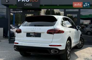 Внедорожник / Кроссовер Porsche Cayenne 2016 в 