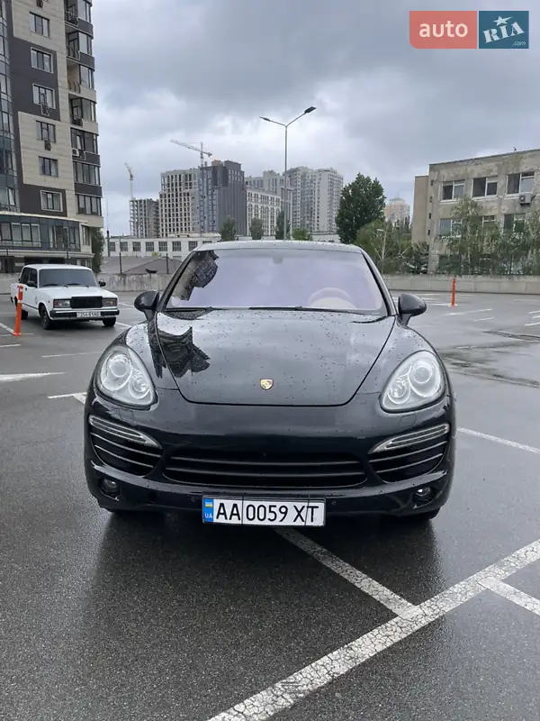 Porsche Cayenne 2012 VIN WP1ZZZ92ZDLA03033 фото оголошення 2 з 49